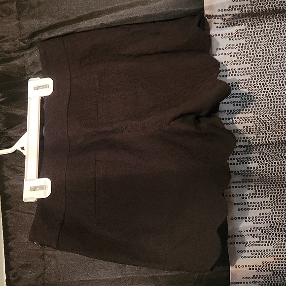 ⚫️LOFT RIVIERA SHORTS - Picture 2 of 4